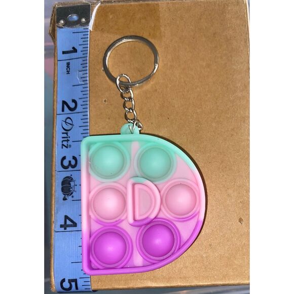 ☀️3/$12☀️ Letter D Pop Fidget Keychain - Picture 2 of 3